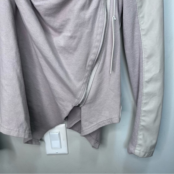 BLANK NYC The Draped Jacket Vegan Leather Size XS NWT Neutral Minimalist - Picture 5 of 10